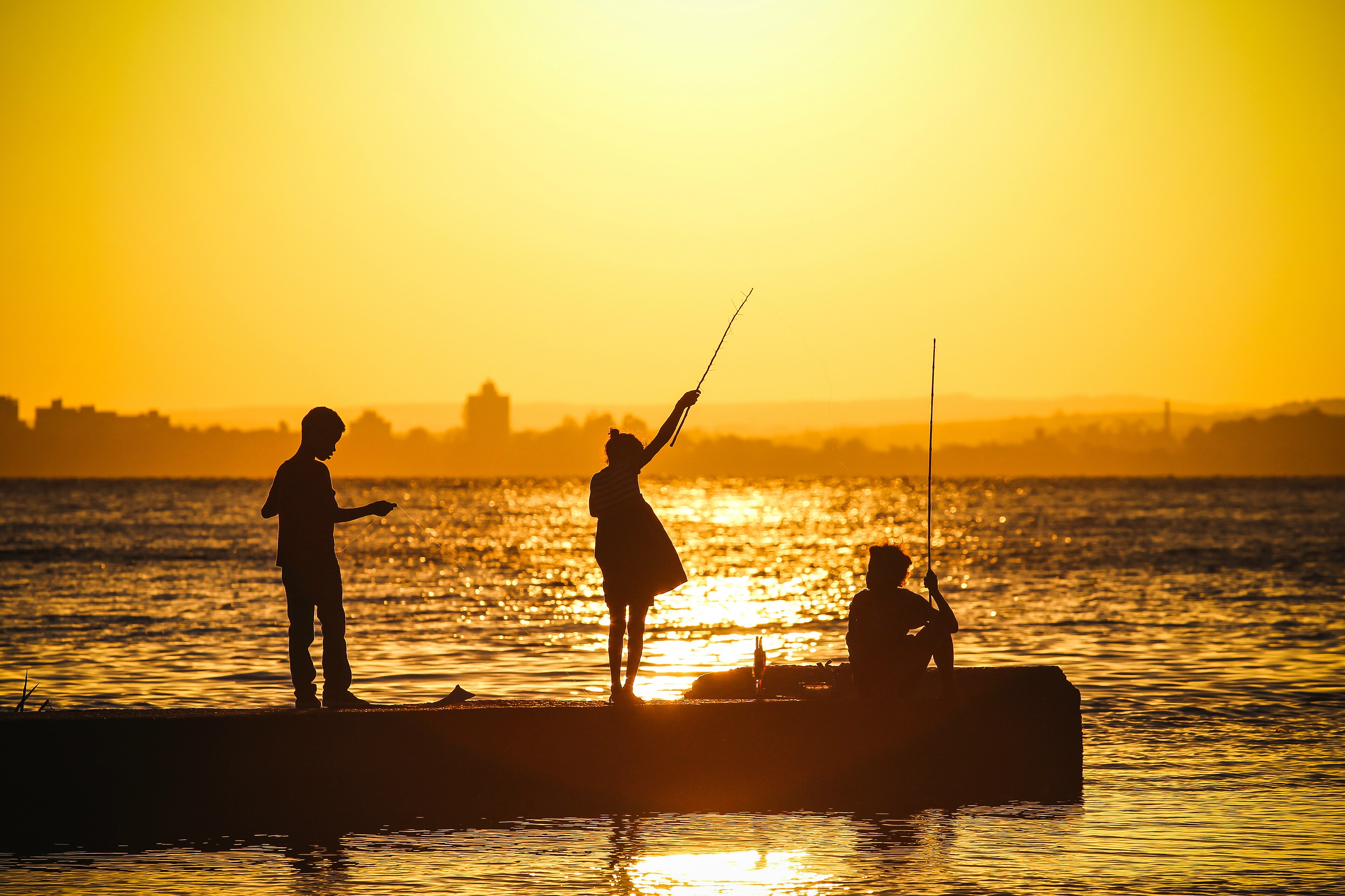 Porto Alegre and the Guaíba at sunset